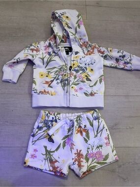 ROOTS floral 3-6 Months Baby Set